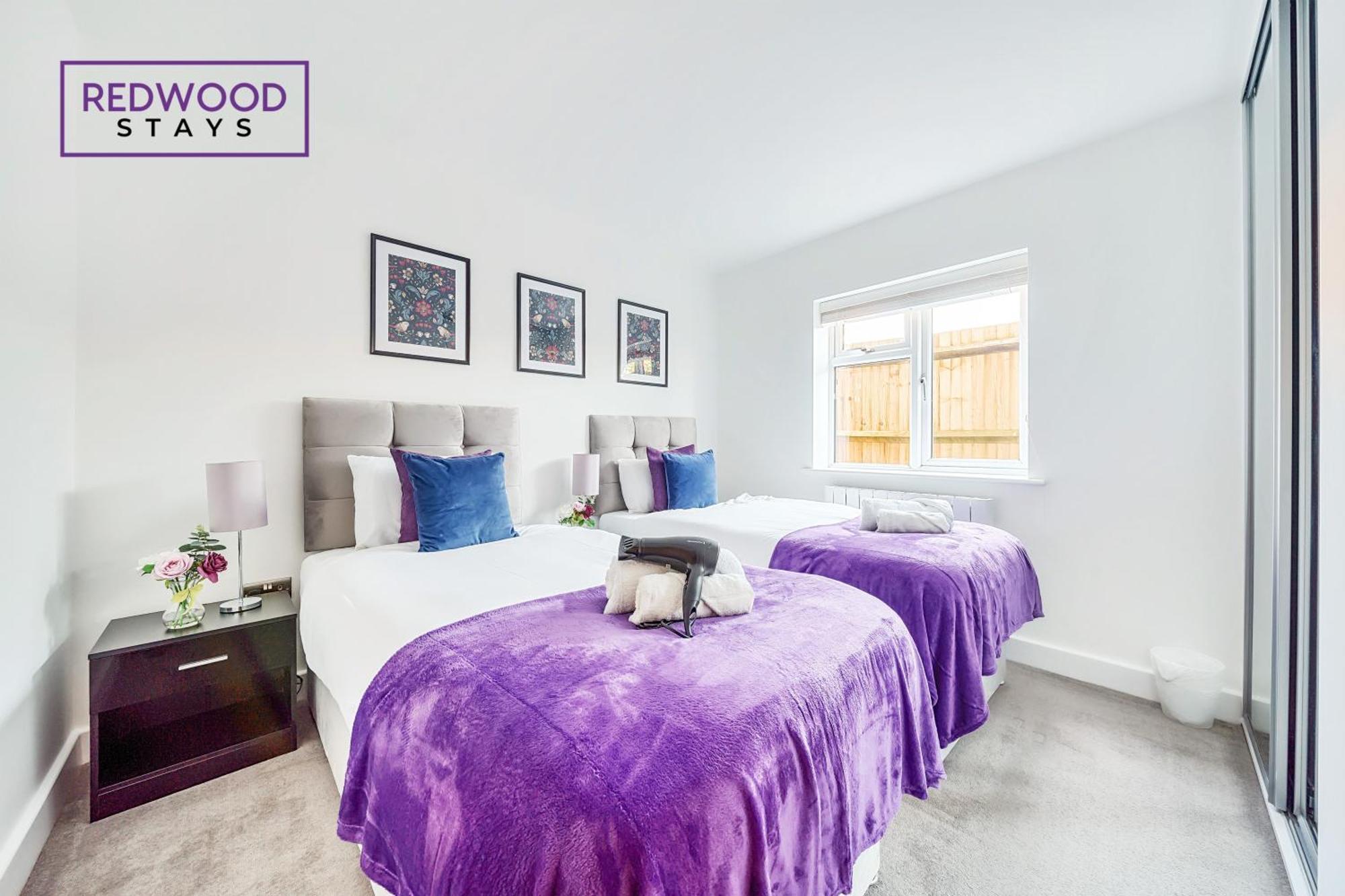Modern Serviced Apartments For Contractors & Families With Free Parking, Wifi & Netflix By Redwood Stays باسينغستوك المظهر الخارجي الصورة