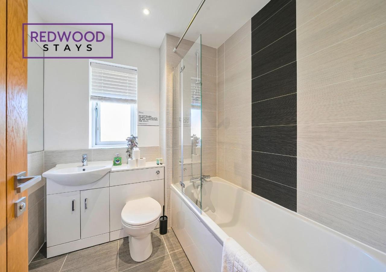 Modern Serviced Apartments For Contractors & Families With Free Parking, Wifi & Netflix By Redwood Stays باسينغستوك المظهر الخارجي الصورة