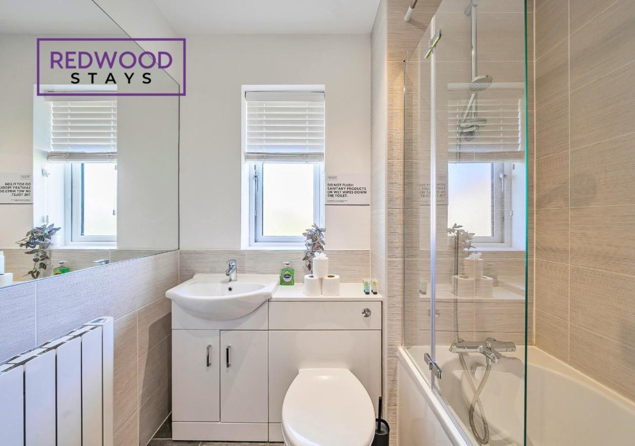 Modern Serviced Apartments For Contractors & Families With Free Parking, Wifi & Netflix By Redwood Stays باسينغستوك المظهر الخارجي الصورة