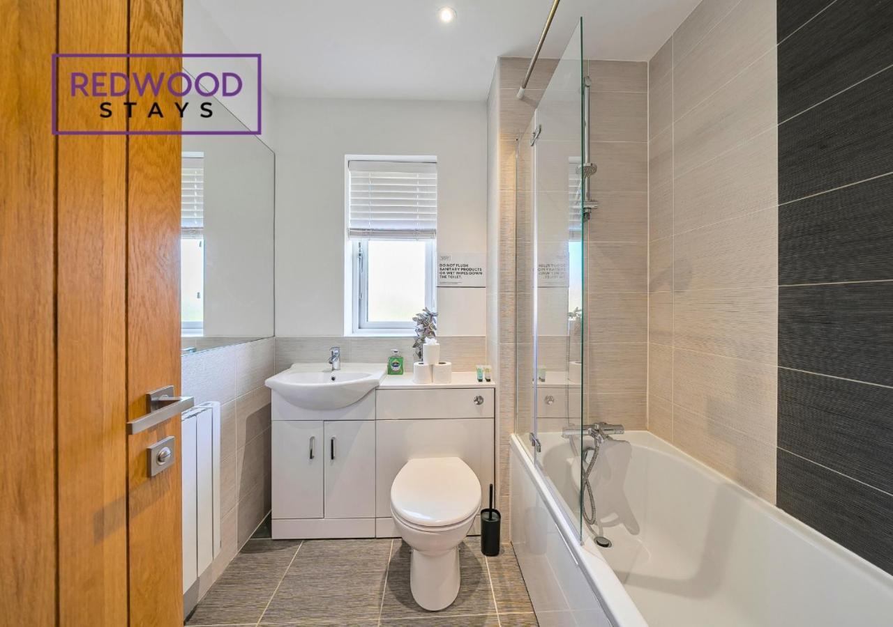 Modern Serviced Apartments For Contractors & Families With Free Parking, Wifi & Netflix By Redwood Stays باسينغستوك المظهر الخارجي الصورة