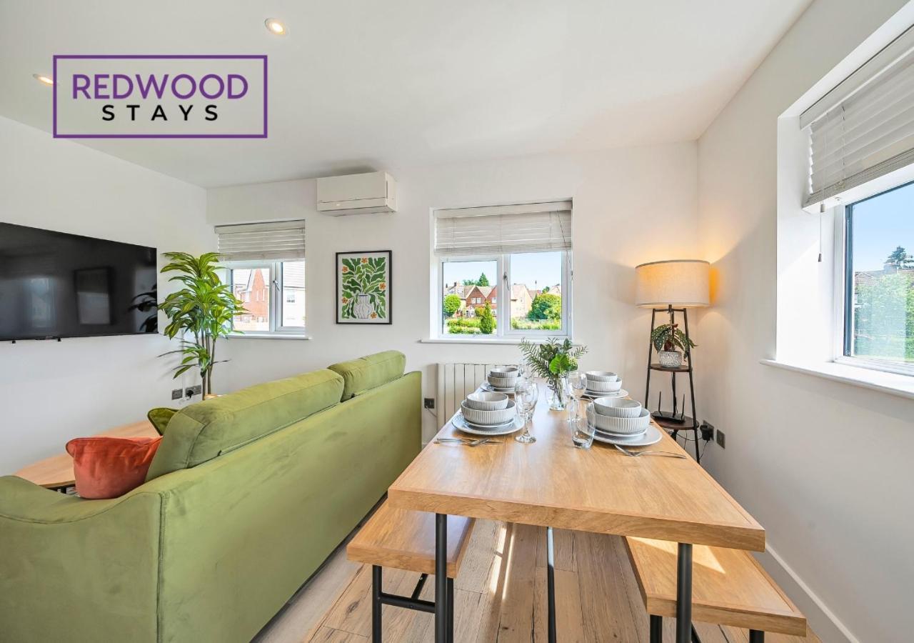 Modern Serviced Apartments For Contractors & Families With Free Parking, Wifi & Netflix By Redwood Stays باسينغستوك المظهر الخارجي الصورة